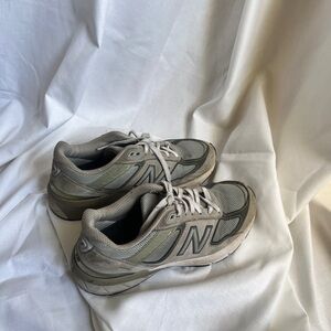 Women's New Balance 990v5